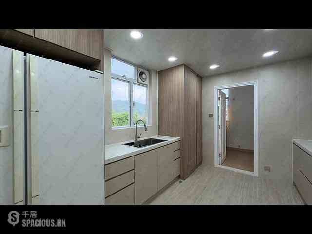 Chung Hom Kok - Hillgrove Block A 03