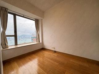 Sai Ying Pun - Island Crest Block 1 02