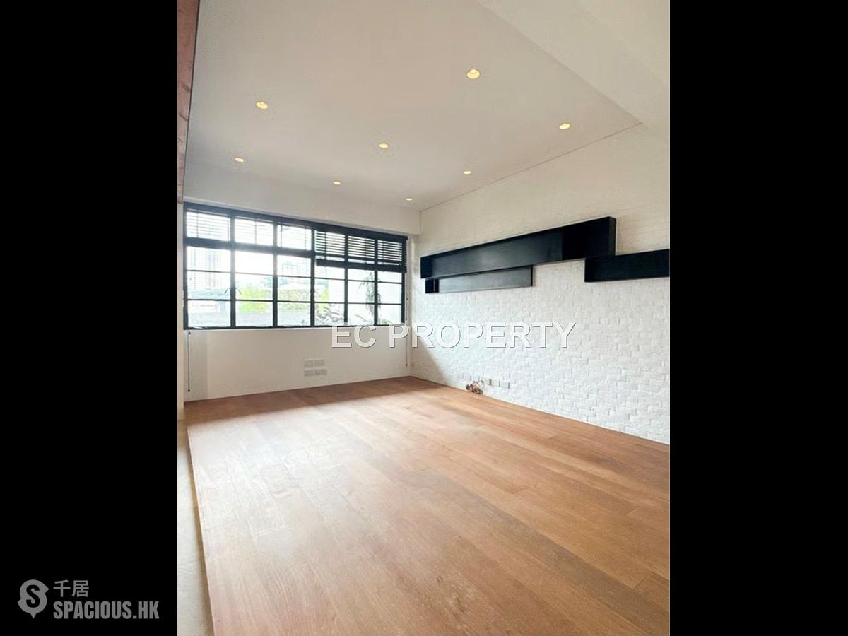 Happy Valley - Sanitarian Apartments 01