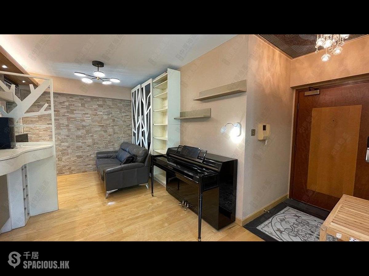 Wan Chai - Royal Court 01