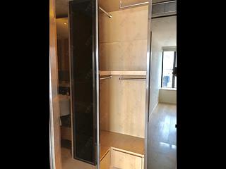 Mid Levels Central - Gramercy 36