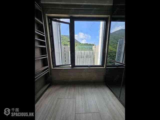 Wong Chuk Hang - The Southside Phase 1 Southland Tower 1A 01