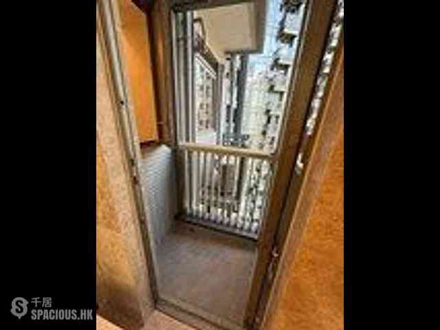 Wong Chuk Hang - The Southside Phase 2 La Marina Tower 1B 05