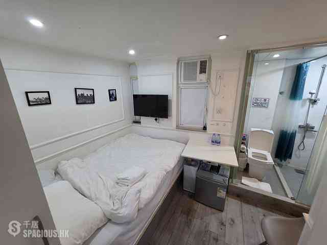 Sai Ying Pun - Luen Tak Building 05