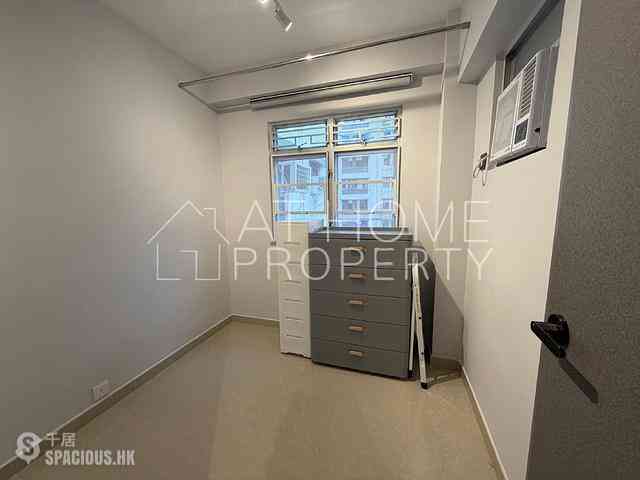 Sai Ying Pun - Fung Yat Building 03