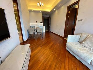 Wan Chai - The Avenue Phase 2 Block 2 02