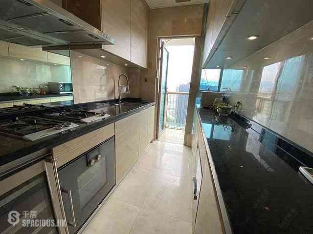 Wan Chai - The Avenue Phase 2 Block 2 10