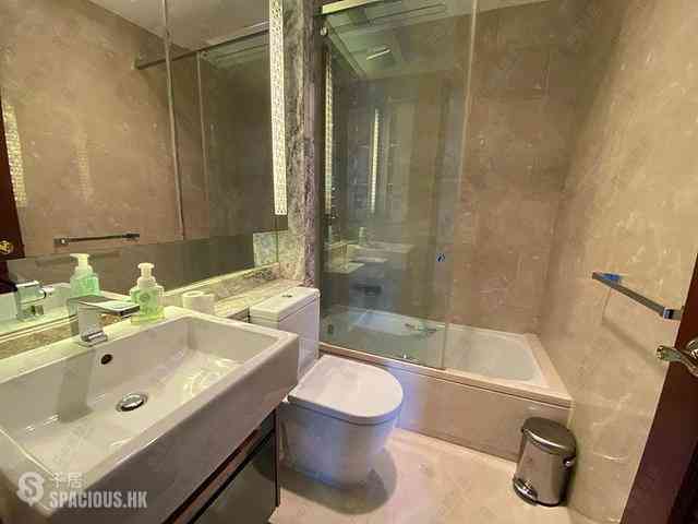 Wan Chai - The Avenue Phase 2 Block 2 16