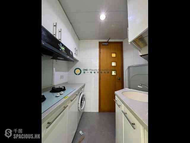 Sai Ying Pun - Reading Place 05
