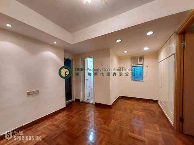Sai Ying Pun - Hang Sing Mansion 01