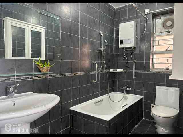 Pok Fu Lam - Baguio Villa Block 21 09