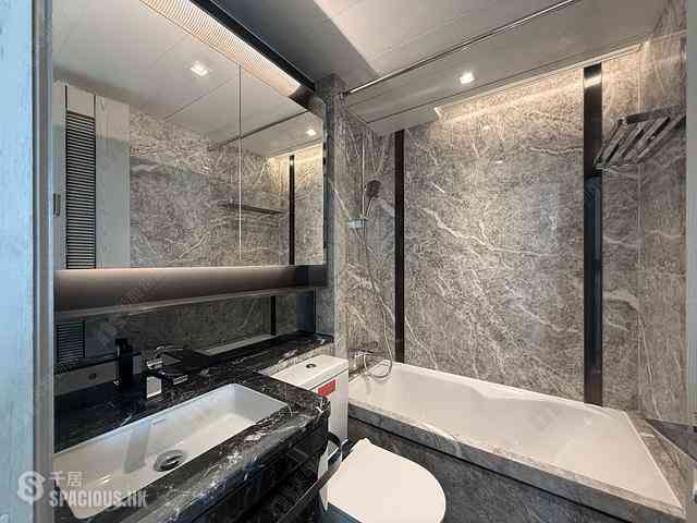 Wong Chuk Hang - The Southside Phase 3B Blue Coast Tower 2A 07