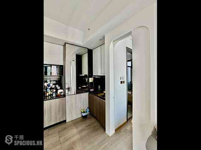 Sai Ying Pun - Two・Artlane 02