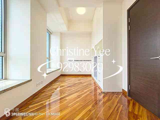 Wan Chai - The Avenue 10