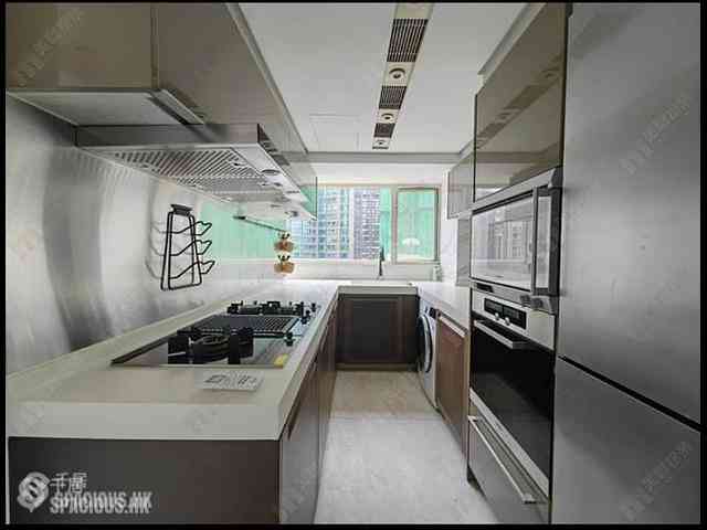 Soho - Centrestage Block 2 02