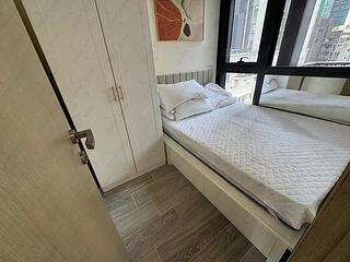 Sai Ying Pun - The Queens 05