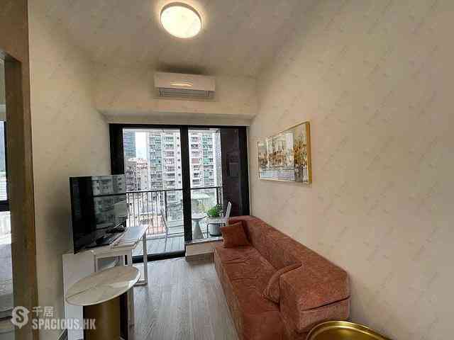 Sai Ying Pun - The Queens 10