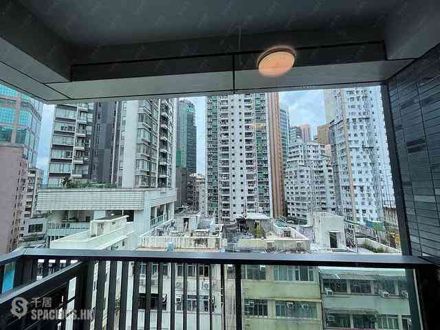 Sai Ying Pun - The Queens 11