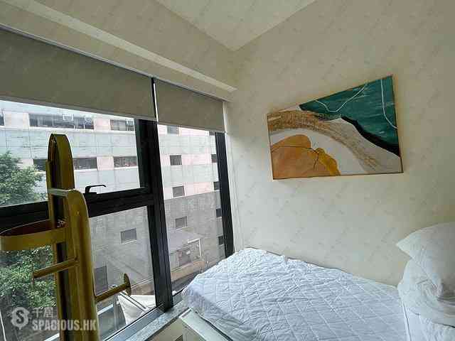 Sai Ying Pun - The Queens 13