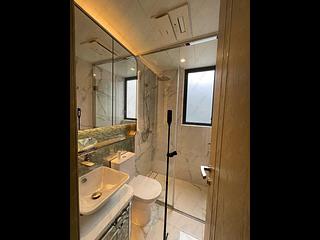 Sai Ying Pun - The Queens 15