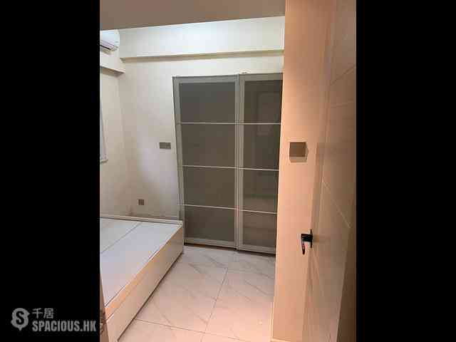 Wan Chai - Johnston Building 09