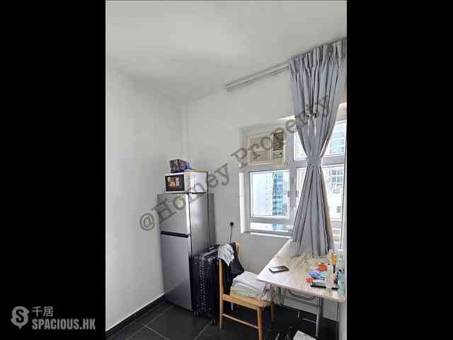 Wan Chai - Kwong Wah Building 03