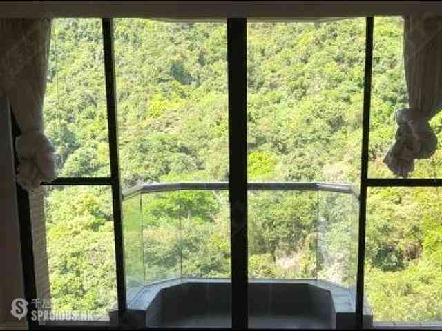 Tai Hang - Ronsdale Garden 01