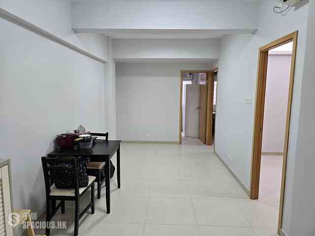 Wan Chai - Wing Cheong Building 01