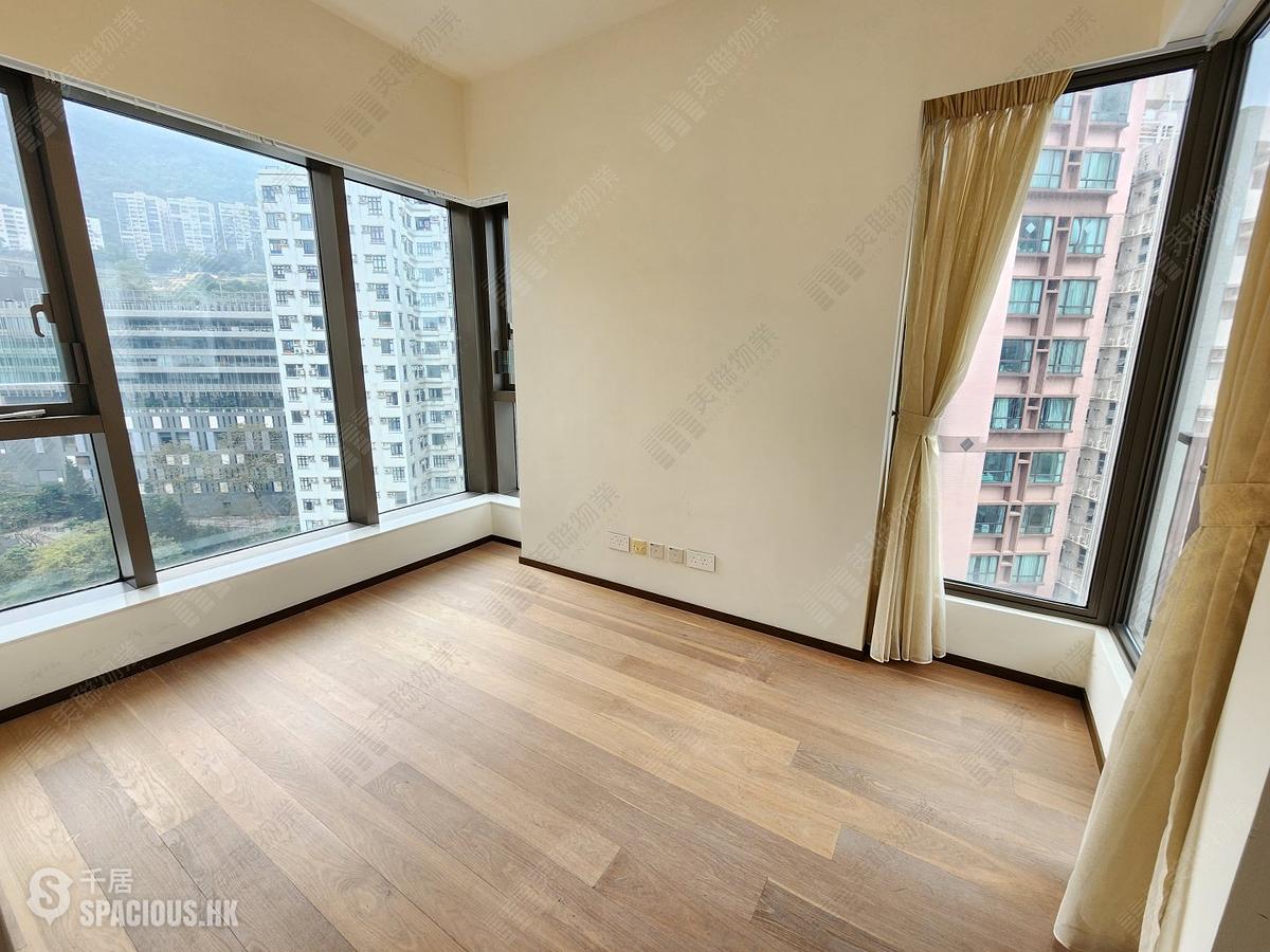 Happy Valley - Regent Hill 01