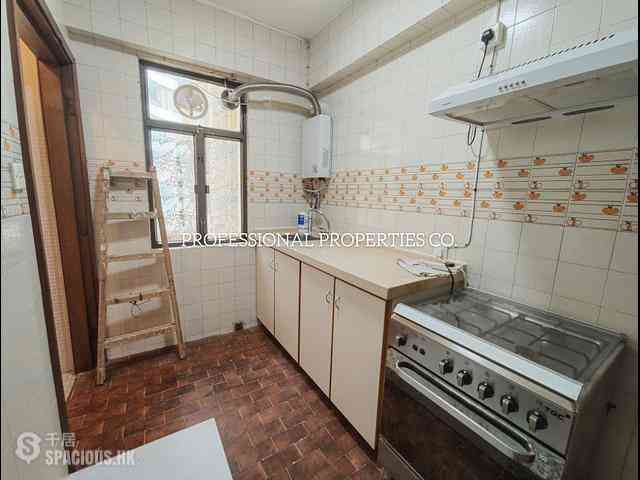 Stubbs Road - Beverly Court 09