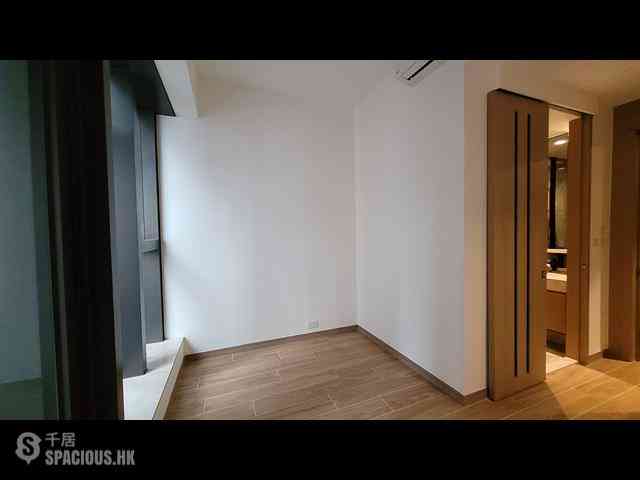 Sai Wan Ho - Parker 33 08