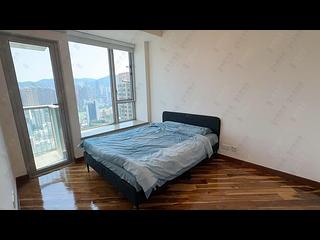 Wan Chai - The Avenue Phase 2 02