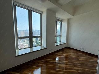 Wan Chai - The Avenue Phase 2 08