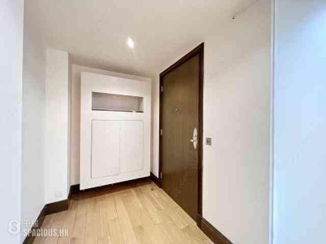 Mid Levels Central - Kam Yuen Mansion 08