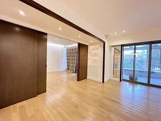 Mid Levels Central - Kam Yuen Mansion 09