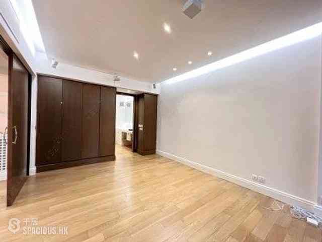 Mid Levels Central - Kam Yuen Mansion 10