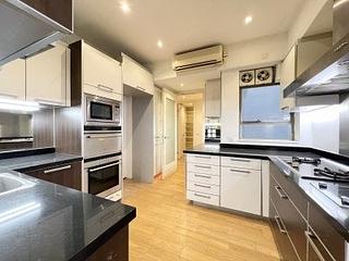 Mid Levels Central - Kam Yuen Mansion 28