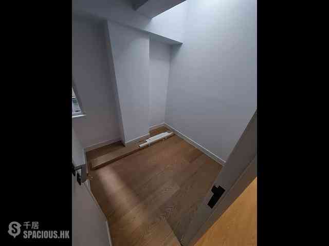 Causeway Bay - Bay View Mansion Block C 06