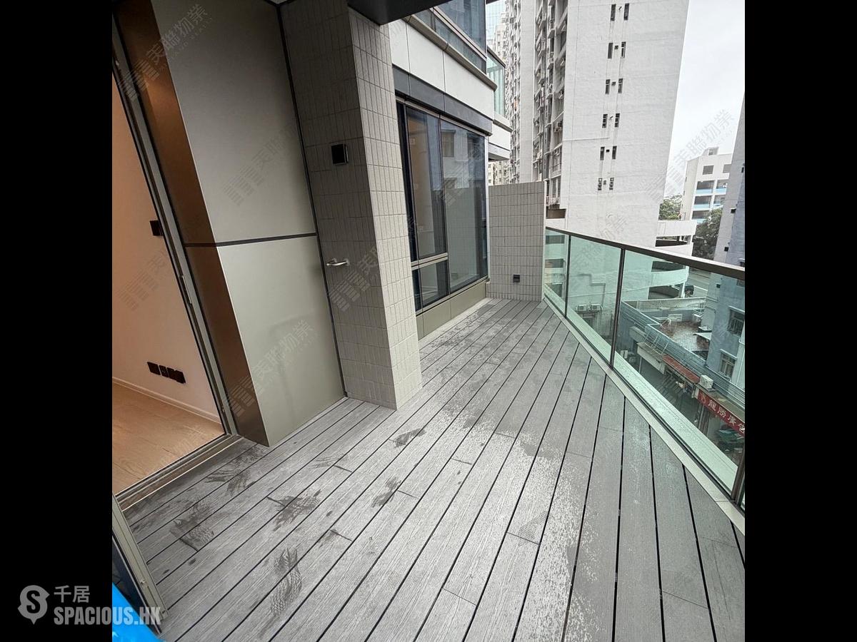 Quarry Bay - Finnie 01