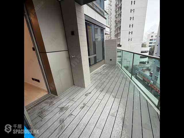 Quarry Bay - Finnie 01