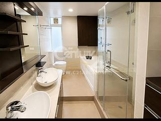 Chung Hom Kok - Hillgrove 05
