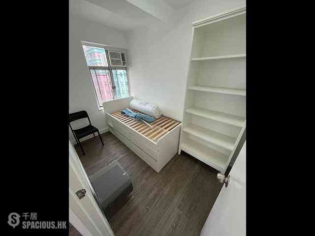 Sai Ying Pun - Fook Moon Building 01
