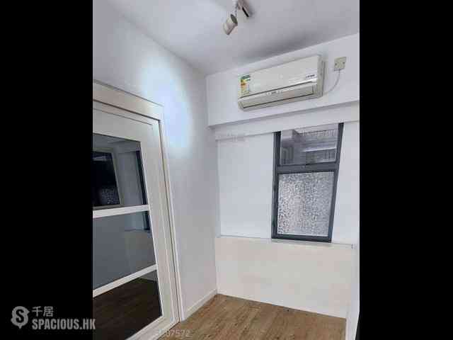 Sai Ying Pun - Yee Fung Court 11