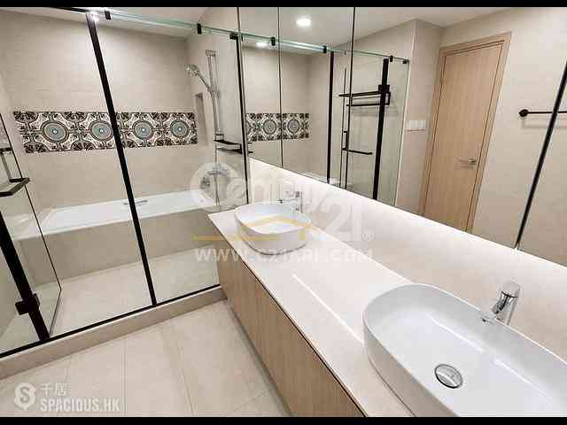 Mid Levels Central - Clovelly Court 05