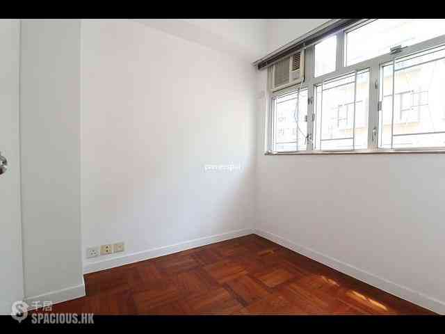 Wan Chai - Bo Fung Mansion 07