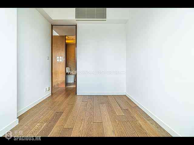 Mid Levels Central - Gramercy 05