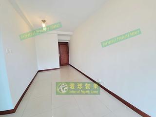 Kennedy Town - The Merton Tower 3 02
