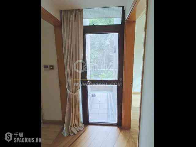 Mid Levels Central - Fairlane Tower 05