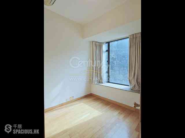 Mid Levels Central - Fairlane Tower 10