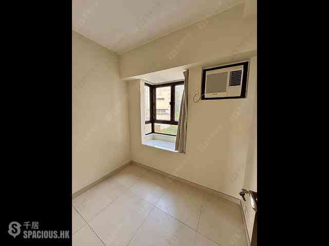 Kennedy Town - Ying Ga Garden Po Lung Court (Tower 1) 03